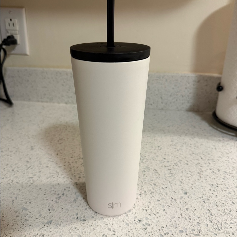 Simple Modern White Tumbler with Black Lid
